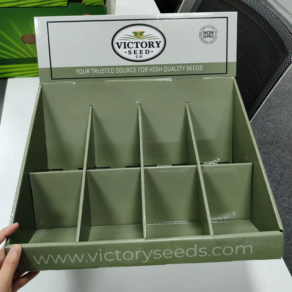 Victory Seeds 8-variety tabletop display